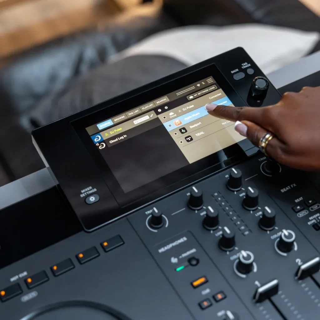 سازگاری AlphaTheta XDJ-AN با rekordbox، Serato DJ Pro و djay؛ آزادی انتخاب برای دی‌جی‌ها
