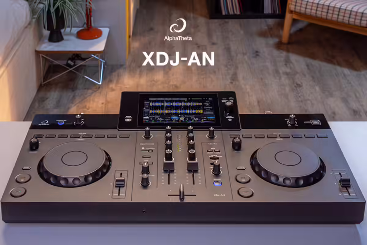 طراحی و کیفیت ساخت AlphaTheta XDJ-AN؛ ترکیبی از آشنایی، ارگونومی و عملکرد
